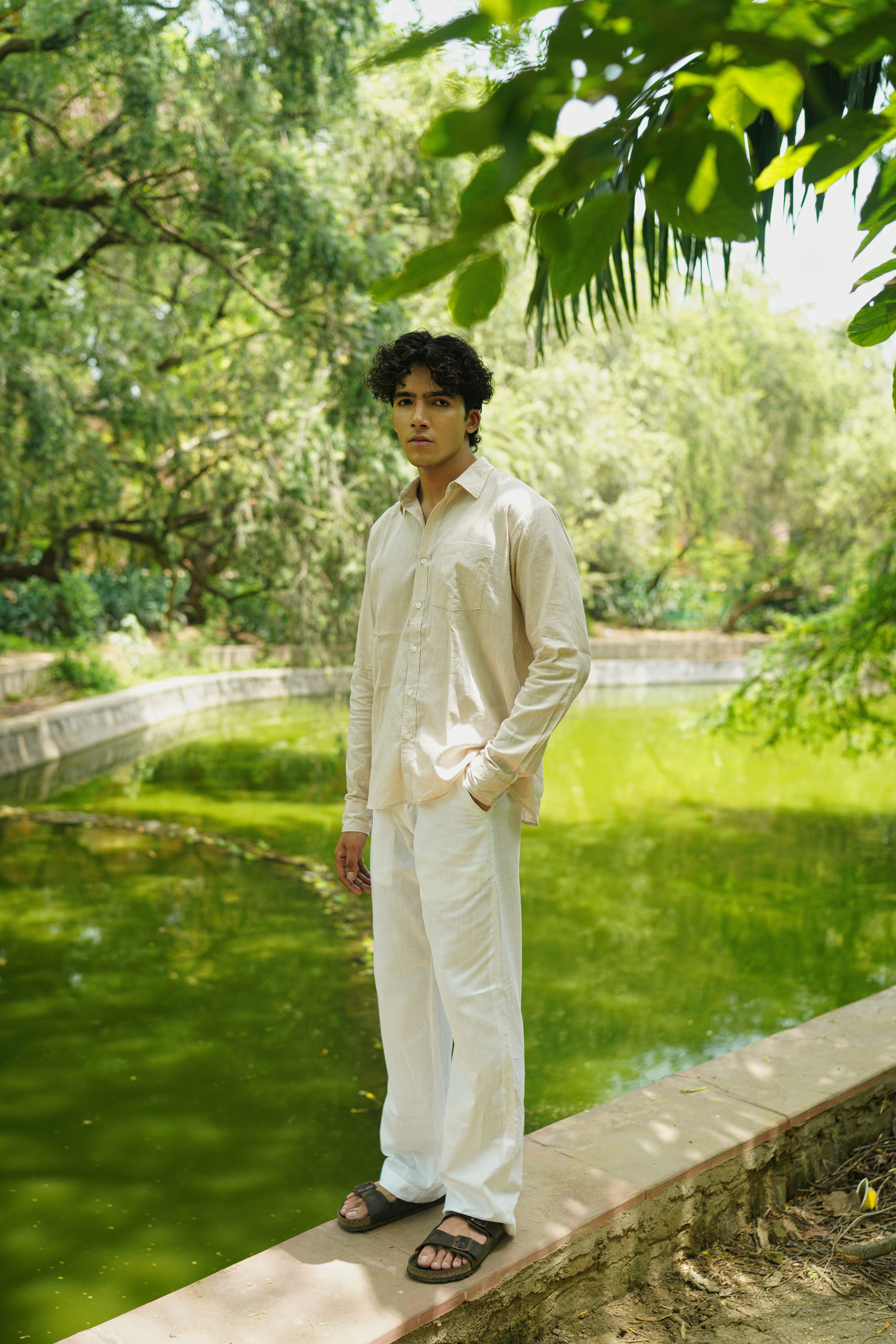 thumbnail 3 border-2 border-gray-300