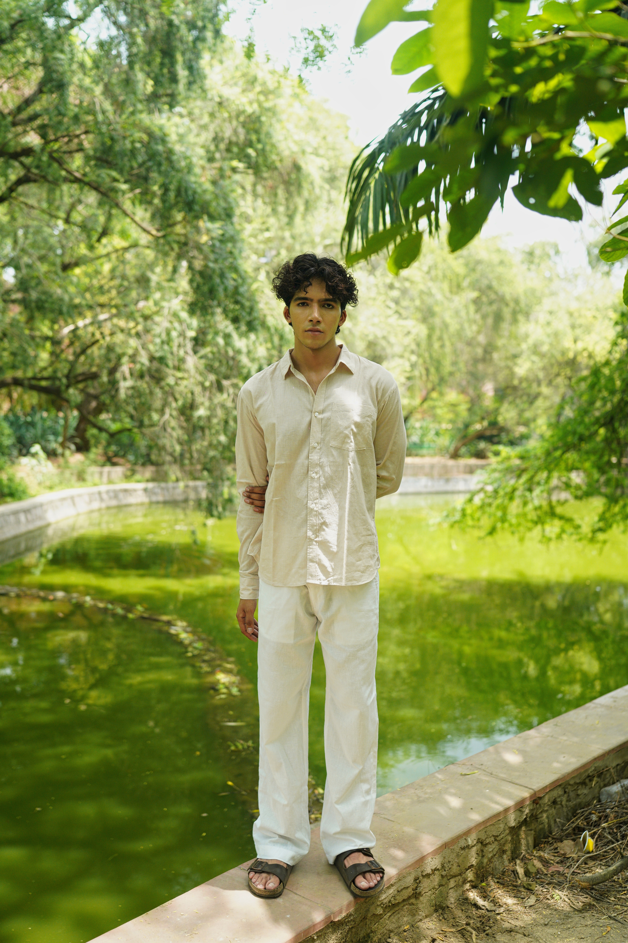 thumbnail 5 border-2 border-gray-300