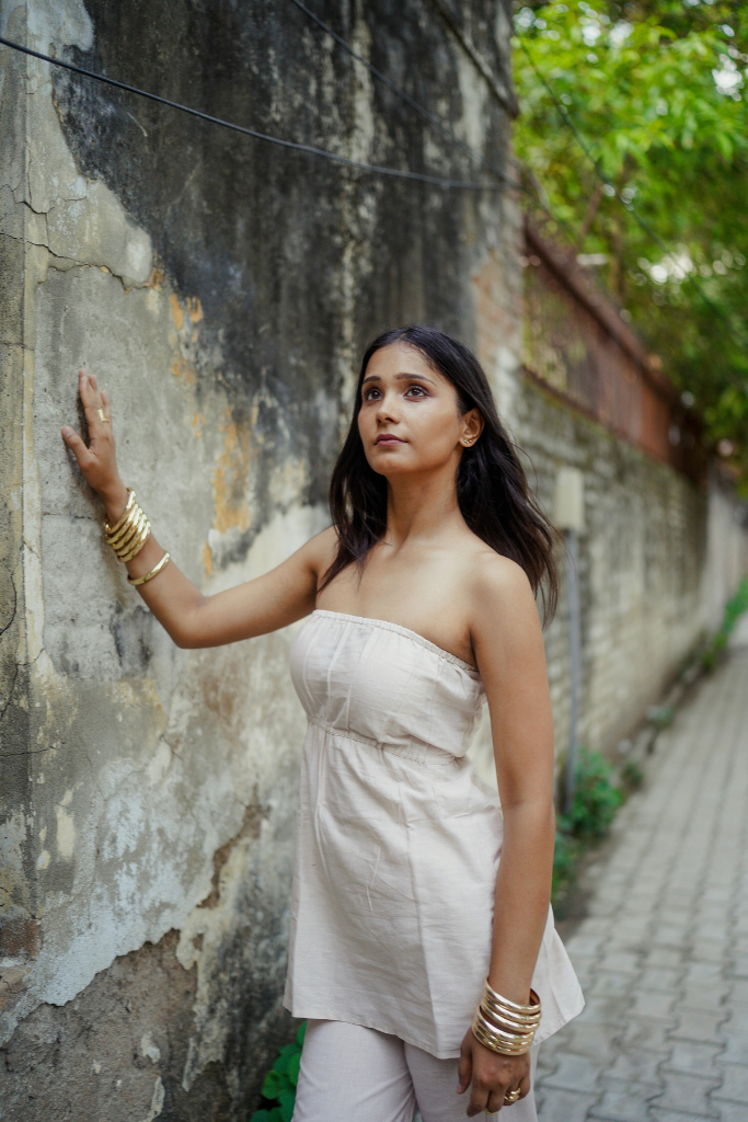 thumbnail 2 border-2 border-gray-300